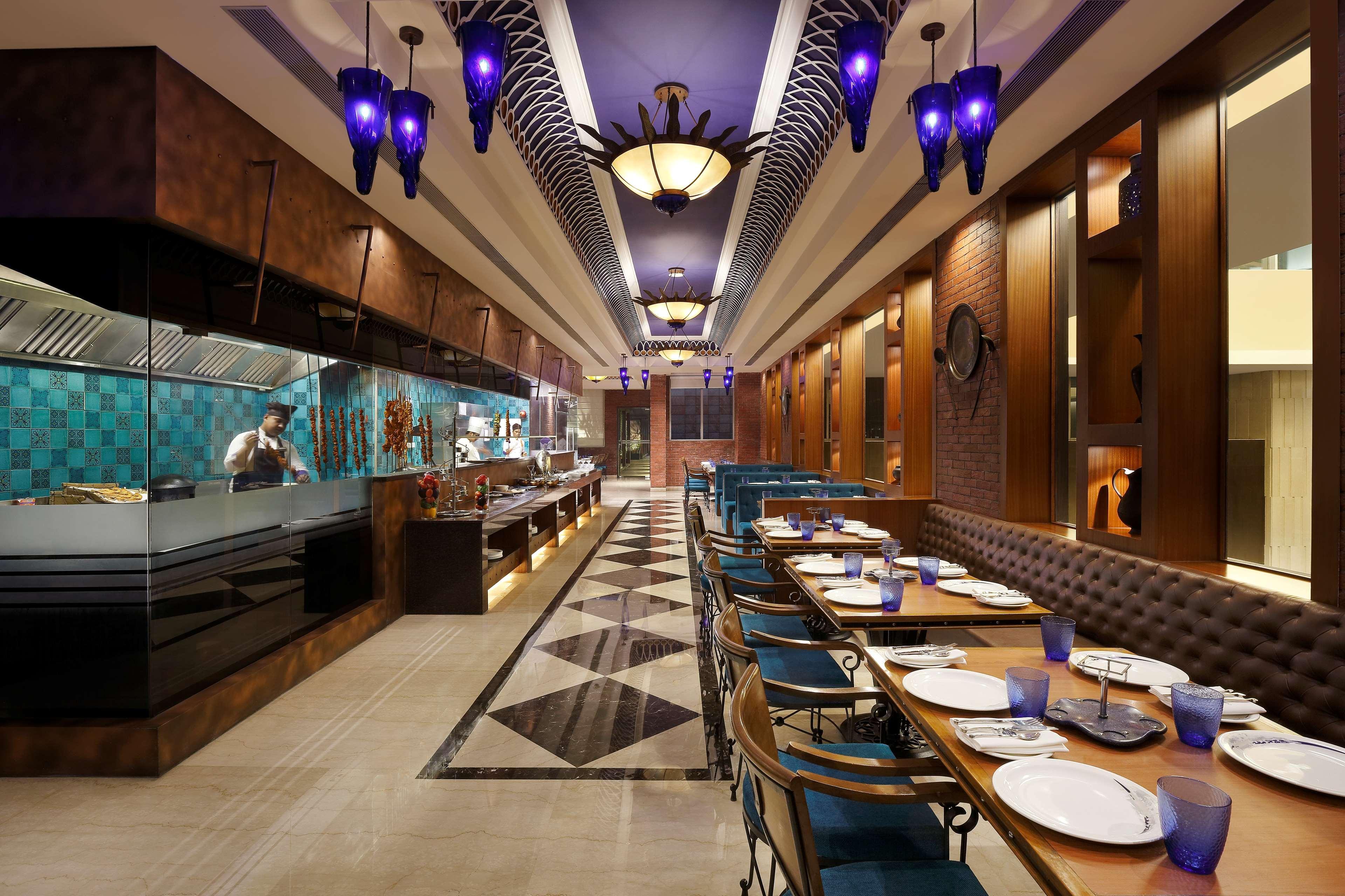 فندق راديسون بلو غواهاتي غاواهاتي المظهر الخارجي الصورة The restaurant