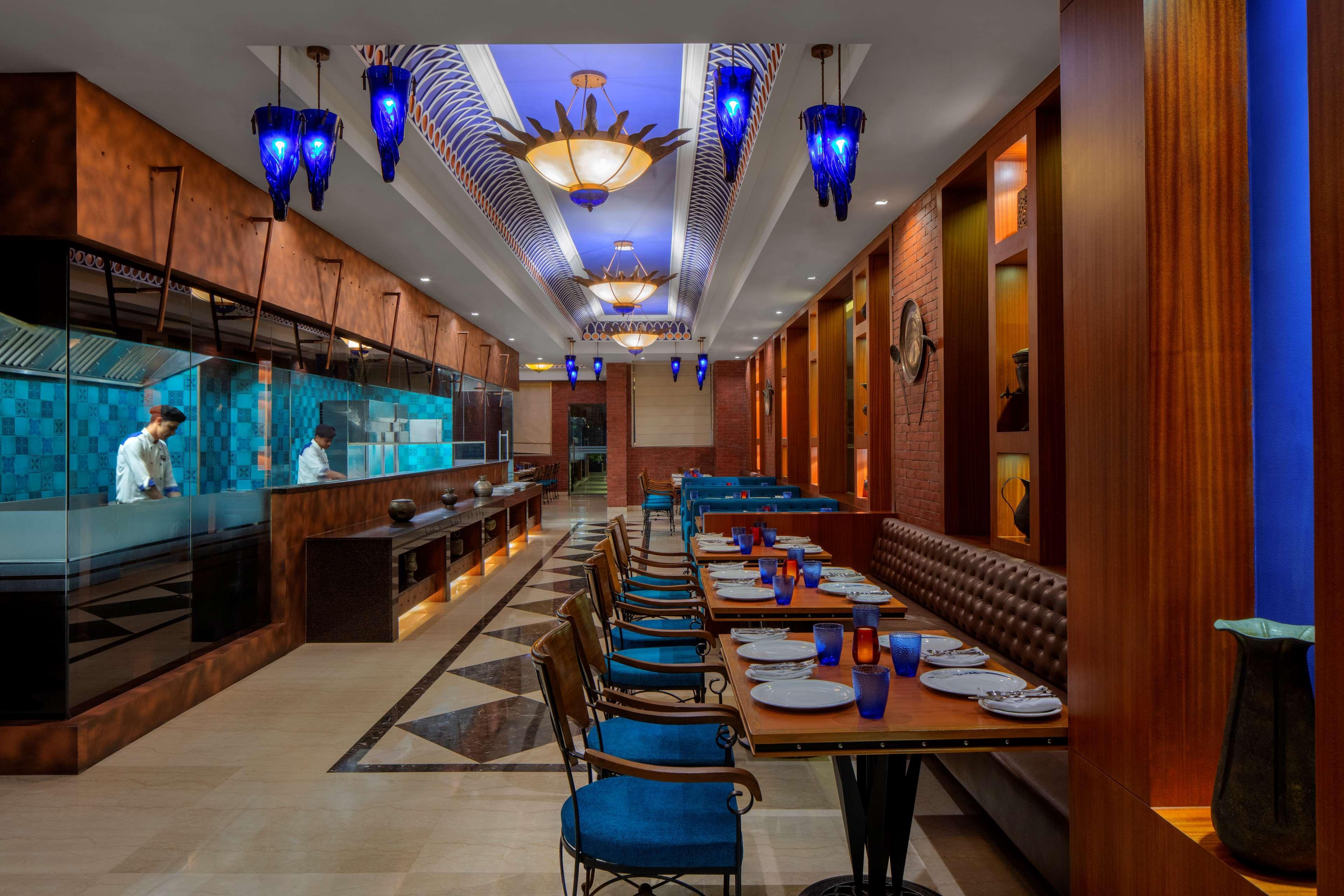 فندق راديسون بلو غواهاتي غاواهاتي المظهر الخارجي الصورة The restaurant
