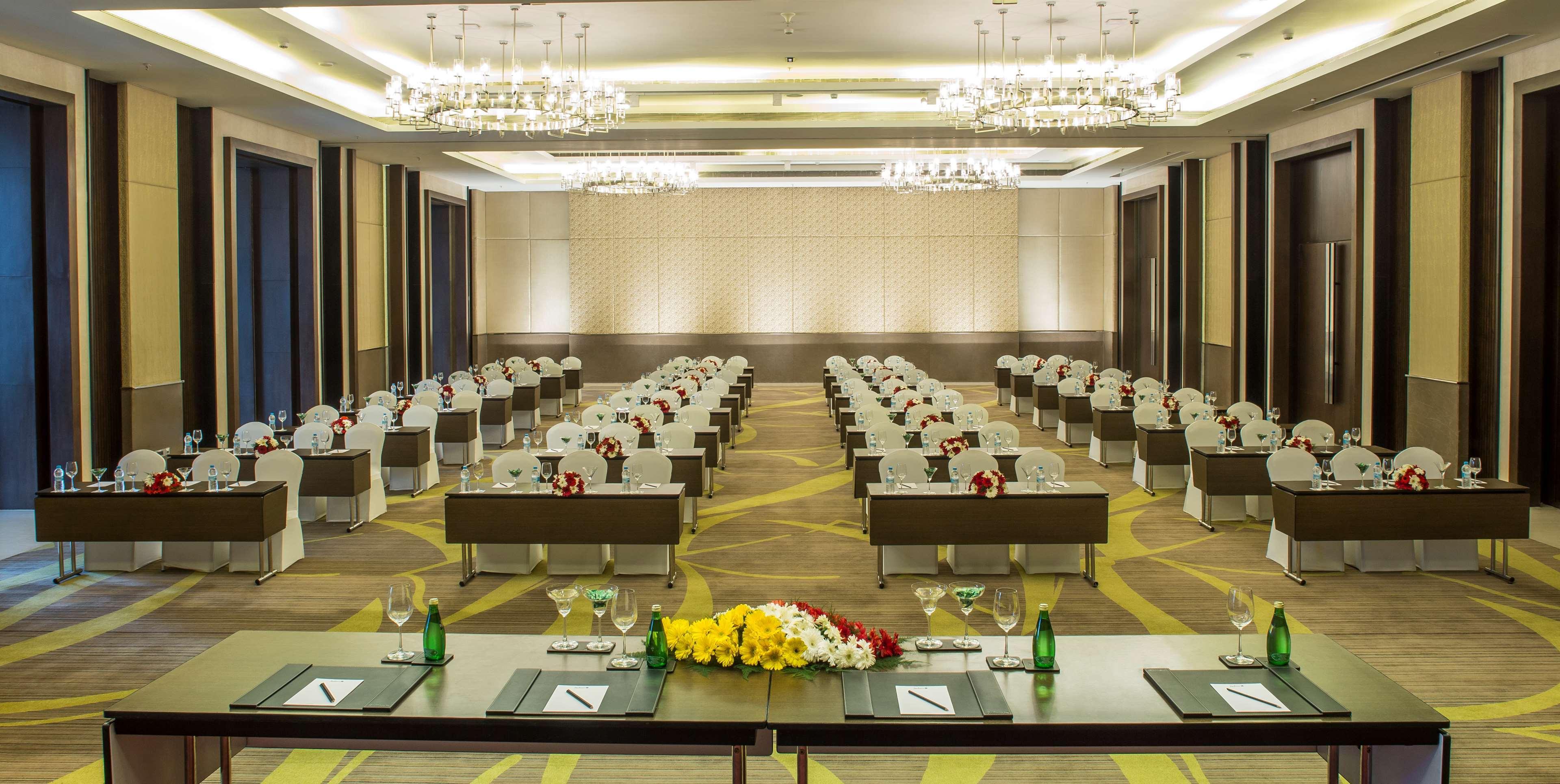 فندق راديسون بلو غواهاتي غاواهاتي المظهر الخارجي الصورة The ballroom